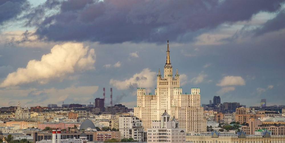 Жителей Москвы предупредили о сильных порывах ветра 4 апреля